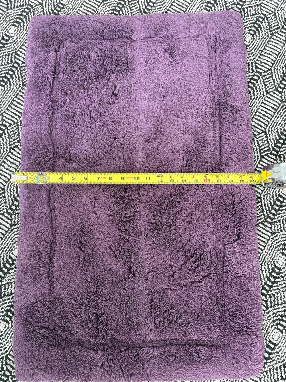 Abyss/Habidecor bath mat and contour rugs